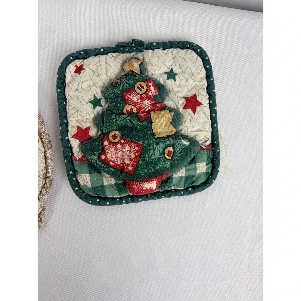 Vintage Christmas Pot Holder Set Poinsettia and 3D Christmas Tree Quilted Cotton